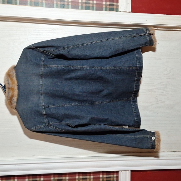 STREET ONE Small size 6 Ladies denim jacket w faux fur collar and cuffs - Picture 4 of 6